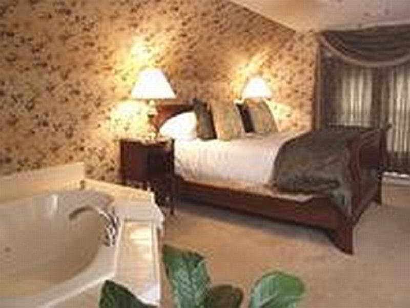The Manor On Golden Pond Bed & Breakfast Holderness Ngoại thất bức ảnh